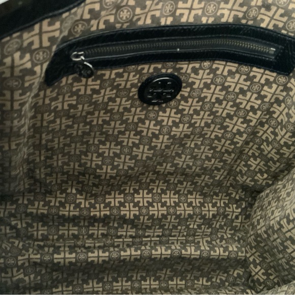 TORY BURCH VINTAGE LARGE PATENT TOTE - Picture 10 of 10